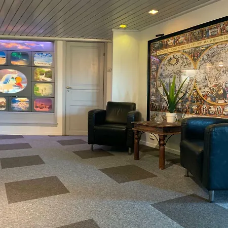 Hotel Polar 3*