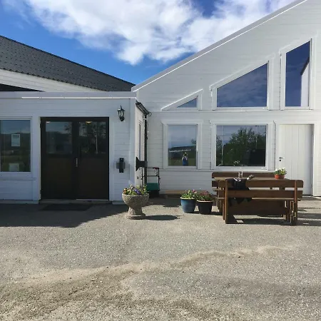 Polar Hotel 3*